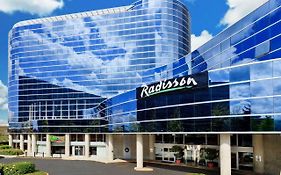 Radisson Vancouver Airport Hotel